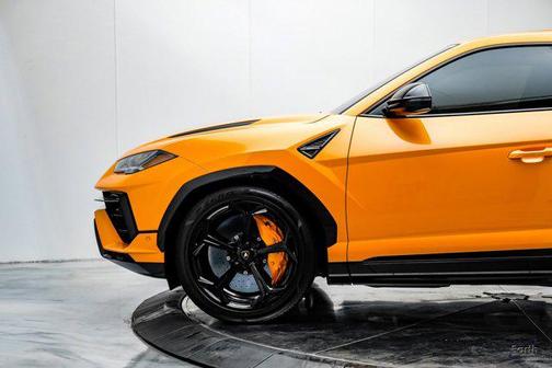 2024 Lamborghini Urus S