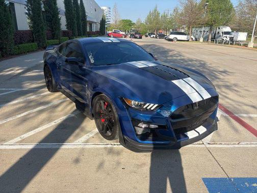 2022 Ford Shelby GT500 Base