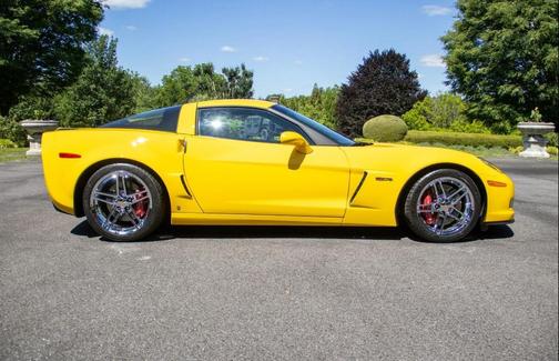 Velocity Yellow Tintcoat 2007 Chevrolet Corvette Z06