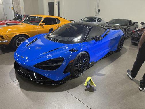 2021 McLaren 765LT Coupe