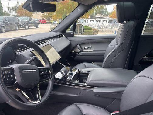 2025 Land Rover Range Rover Sport SE