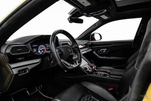 2021 Lamborghini Urus Graphite Capsule