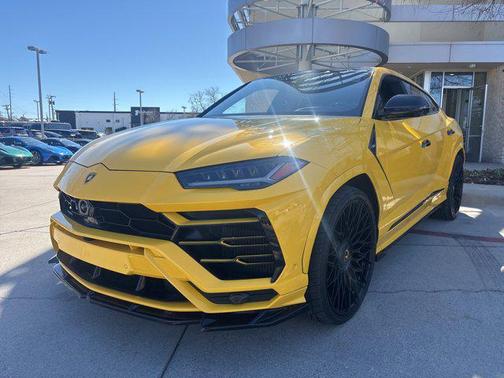 2021 Lamborghini Urus Graphite Capsule