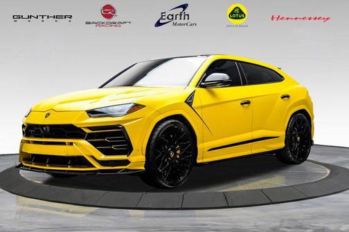2021 Lamborghini Urus Graphite Capsule