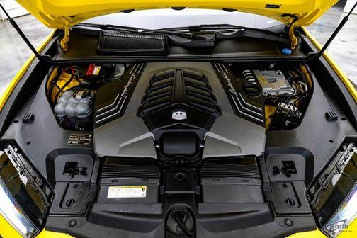 2021 Lamborghini Urus Graphite Capsule