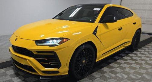 2021 Lamborghini Urus Graphite Capsule