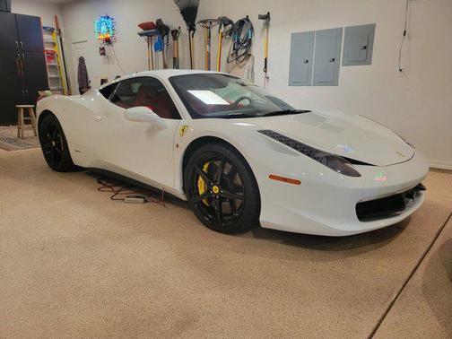 2015 Ferrari 458 Italia Base