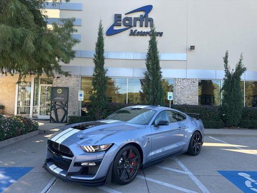 2022 Ford Shelby GT500 Base