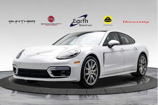 Carrara White Metallic 2023 Porsche Panamera 4