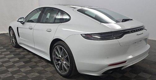 Carrara White Metallic 2023 Porsche Panamera 4
