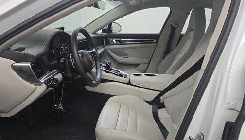 Carrara White Metallic 2023 Porsche Panamera 4