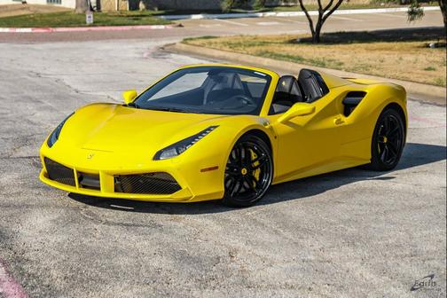 Giallo Modena 2018 Ferrari 488 Spider Base