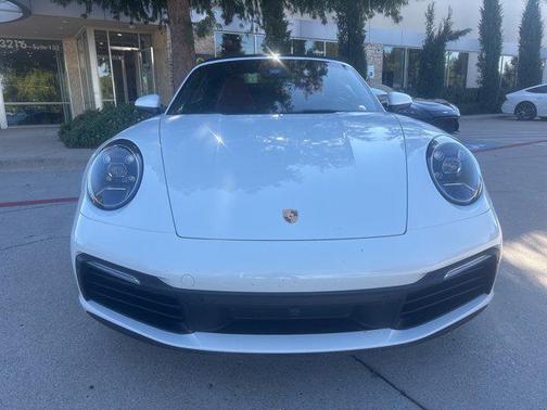 2021 Porsche 911 Carrera 4