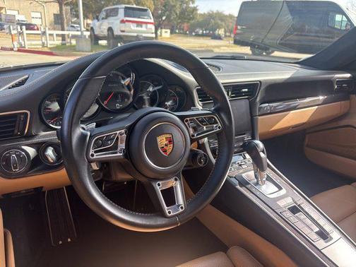 2017 Porsche 911 Turbo