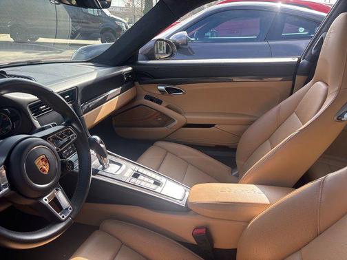 2017 Porsche 911 Turbo