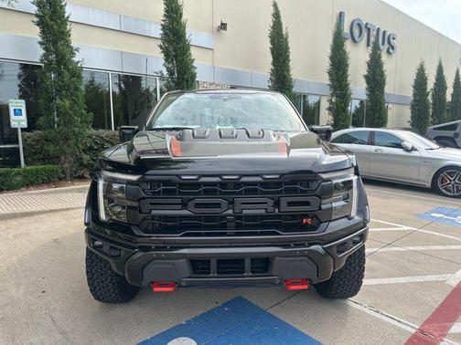 2025 Ford F-150 Raptor R