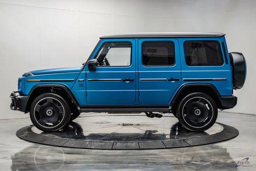 MANUFAKTUR Hyper Blue Magno 2025 Mercedes-Benz AMG G 63 G 63 AMG 4MATIC Rare Hyper Blue Magno