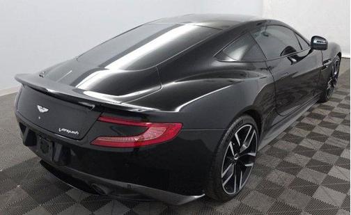 2016 Aston Martin Vanquish Carbon