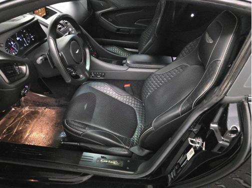 2016 Aston Martin Vanquish Carbon
