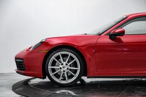 2022 Porsche 911 Carrera