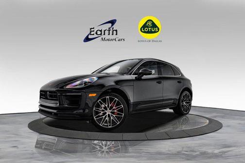 2023 Porsche Macan Base