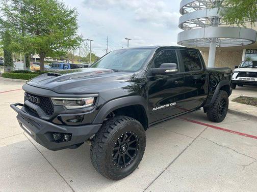 Diamond Black Crystal Pearlcoat 2022 RAM 1500 TRX