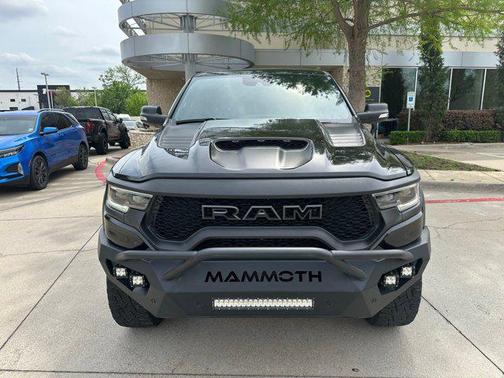 Diamond Black Crystal Pearlcoat 2022 RAM 1500 TRX