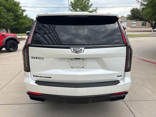 Crystal White Tricoat 2024 Cadillac Escalade Sport