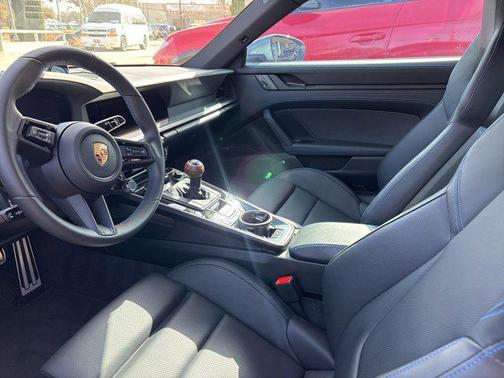 2025 Porsche 911 Carrera T