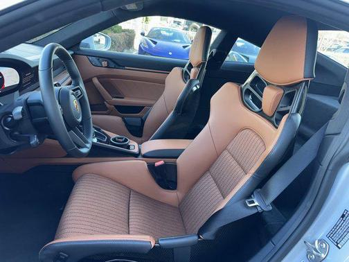 2024 Porsche 911 S/T