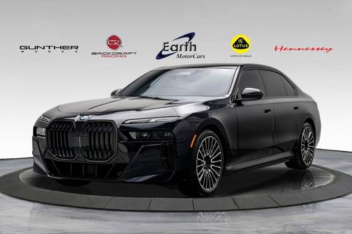 Carbon Black Metallic 2025 BMW i7 xDrive60