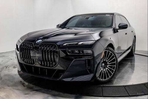Carbon Black Metallic 2025 BMW i7 xDrive60