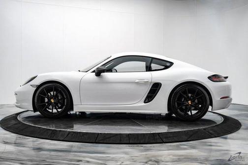 2023 Porsche 718 Cayman T