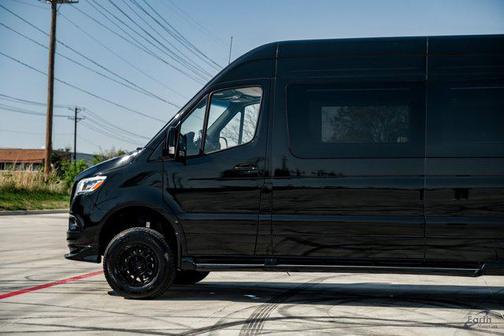 2025 Mercedes-Benz Sprinter 2500 High Roof