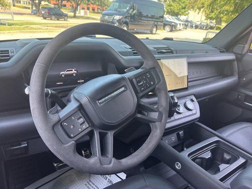 2024 Land Rover Defender 110 P525 Carpathian Edition