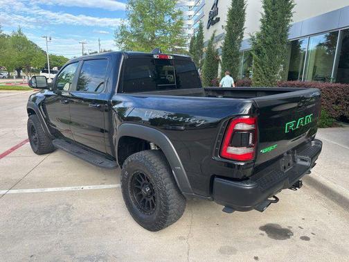 Diamond Black Crystal Pearlcoat 2021 RAM 1500 TRX
