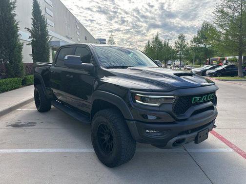 Diamond Black Crystal Pearlcoat 2021 RAM 1500 TRX