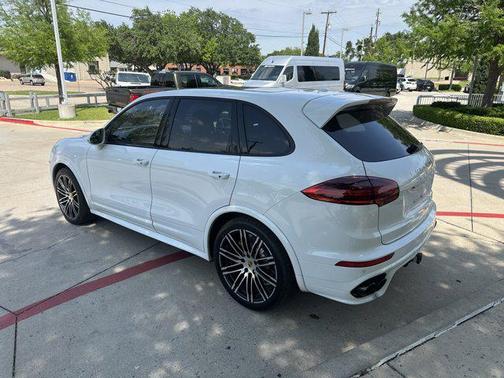 2016 Porsche Cayenne Turbo S
