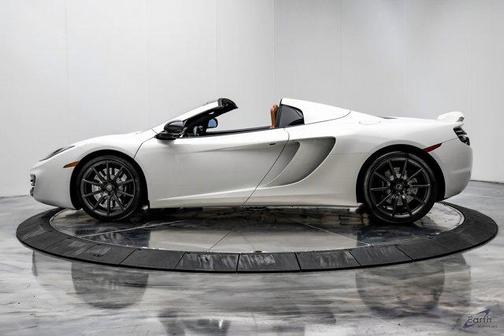 2013 McLaren MP4-12C Base