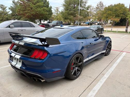 Atlas Blue Metallic 2022 Ford Shelby GT500 Base
