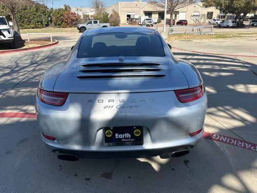 2015 Porsche 911 Carrera
