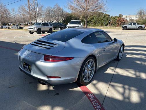 2015 Porsche 911 Carrera