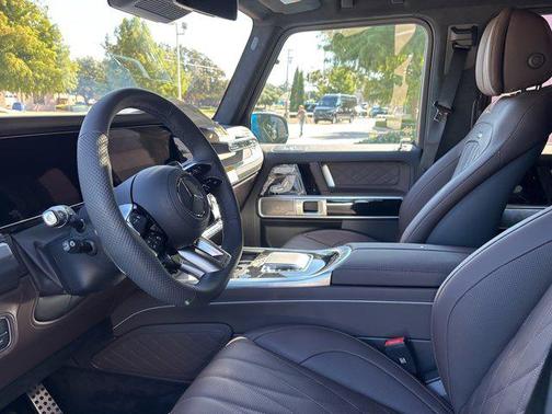 2025 Mercedes-Benz AMG G 63 G 63 AMG - HYPER BLUE MAGNO 4MATIC