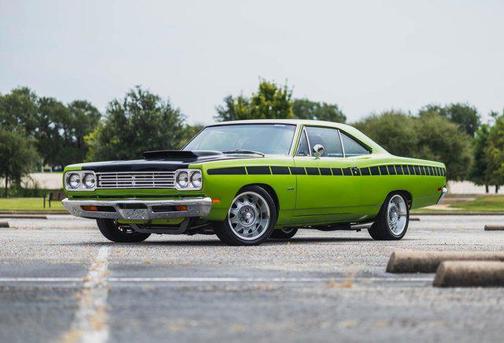 Green 1969 Plymouth Satellite HEMI