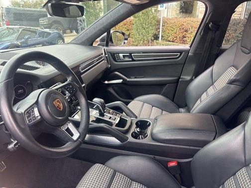 2022 Porsche Cayenne Turbo