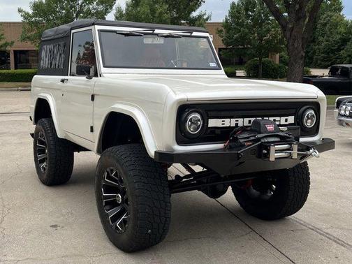 1971 Ford Bronco Custom Convertible