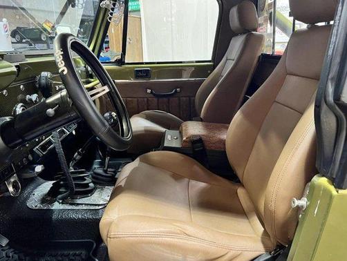 1984 Jeep Scrambler Fuel-Injected 350ci Ram Jet Crate V8 5-Speed Manual Unreal Build!