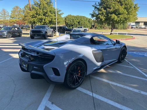 2016 McLaren 675LT Base