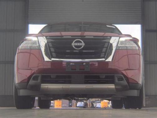 2024 Nissan Pathfinder Platinum FWD