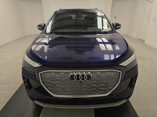 2022 Audi e-tron Premium Plus